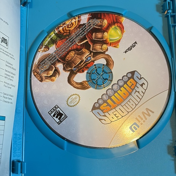 Nintendo Wii Skylanders Giants Activision Game EUC with 2 portals & 14 figures. - Picture 2 of 14